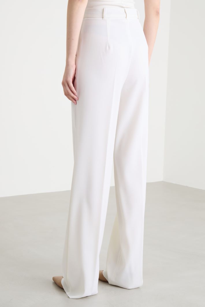 Pantalone dritto con pinces posteriori Intrend - 4