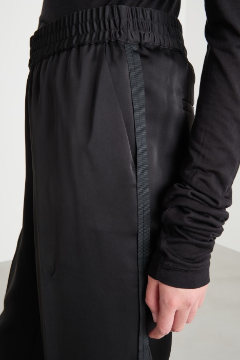 Pantaloni jogger in raso