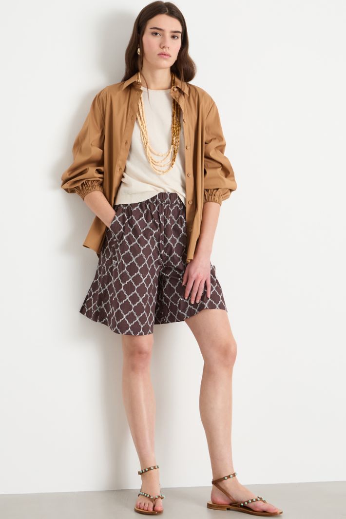 Elasticated-waist Bermuda shorts Intrend