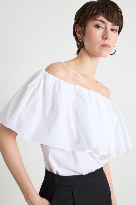 Top off-shoulder