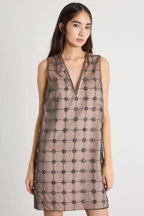 Abito corto in duchesse ricamato