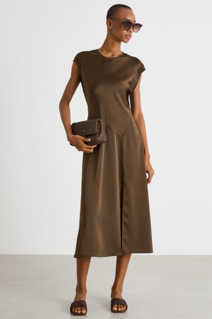 Abito midi in raso Intrend