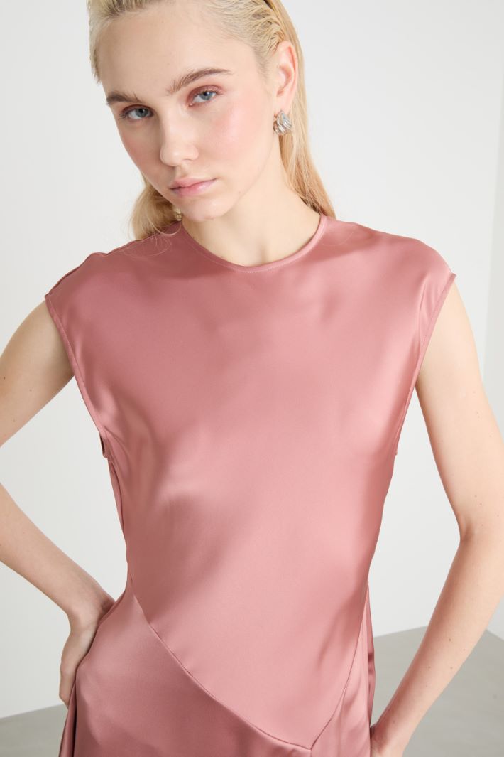 Satin midi dress Intrend - 3