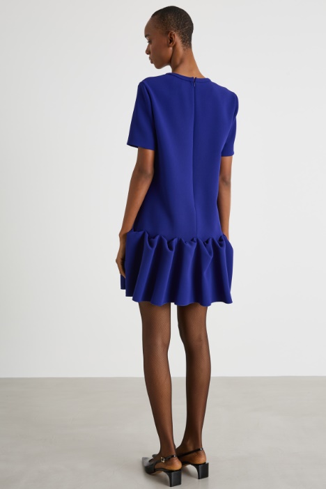 Abito con gonna a balze