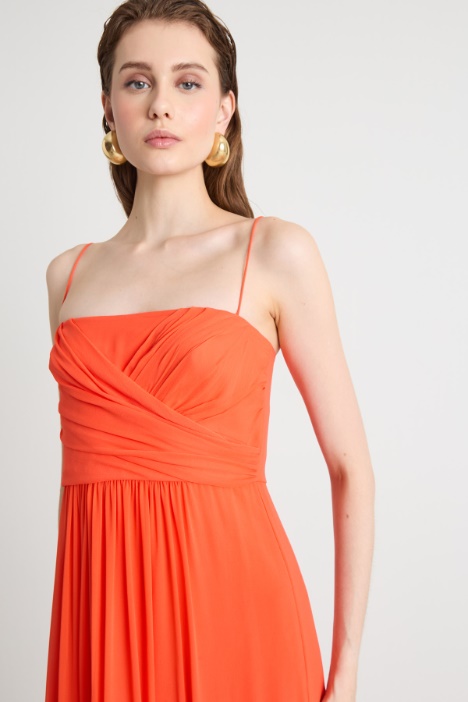 Vestido drapeado de georgette