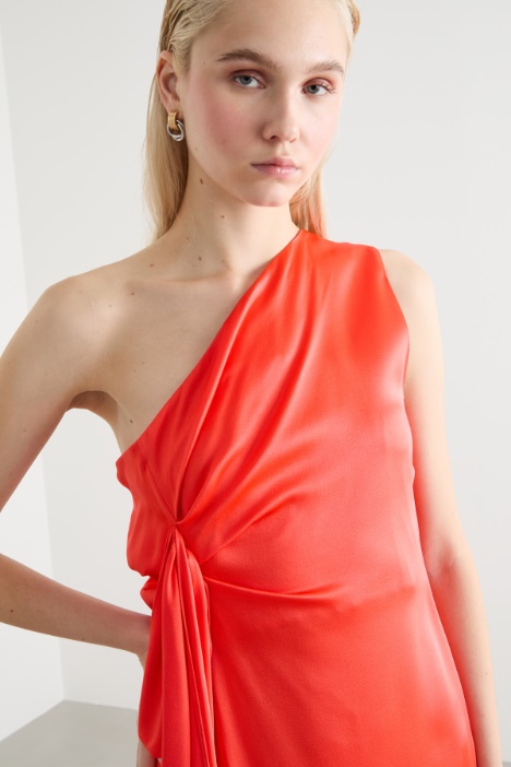 Abito monospalla in raso