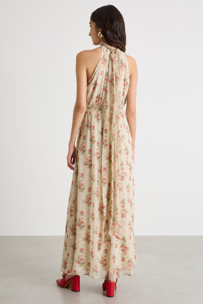 Halterneck dress in printed silk Intrend - 4