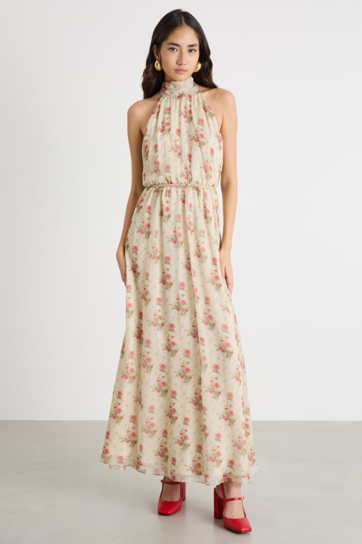 Halterneck dress in printed silk Intrend - 2