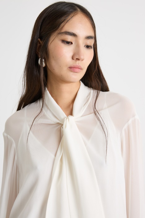 Blusa a foulard in georgette