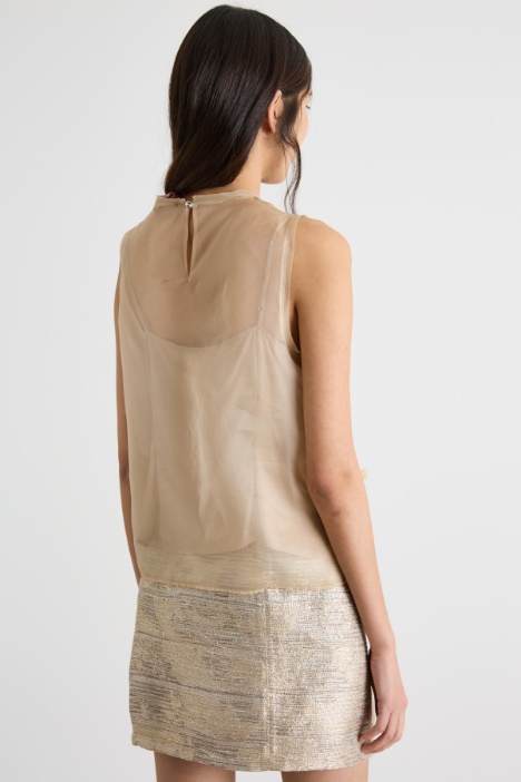 Top in organza ricamata