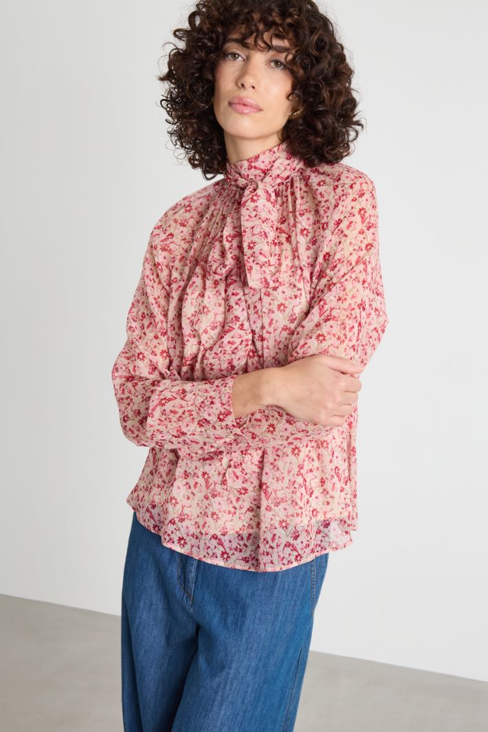 Blusa con collo a foulard Intrend - 2