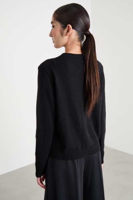 Cardigan con ricami bijou