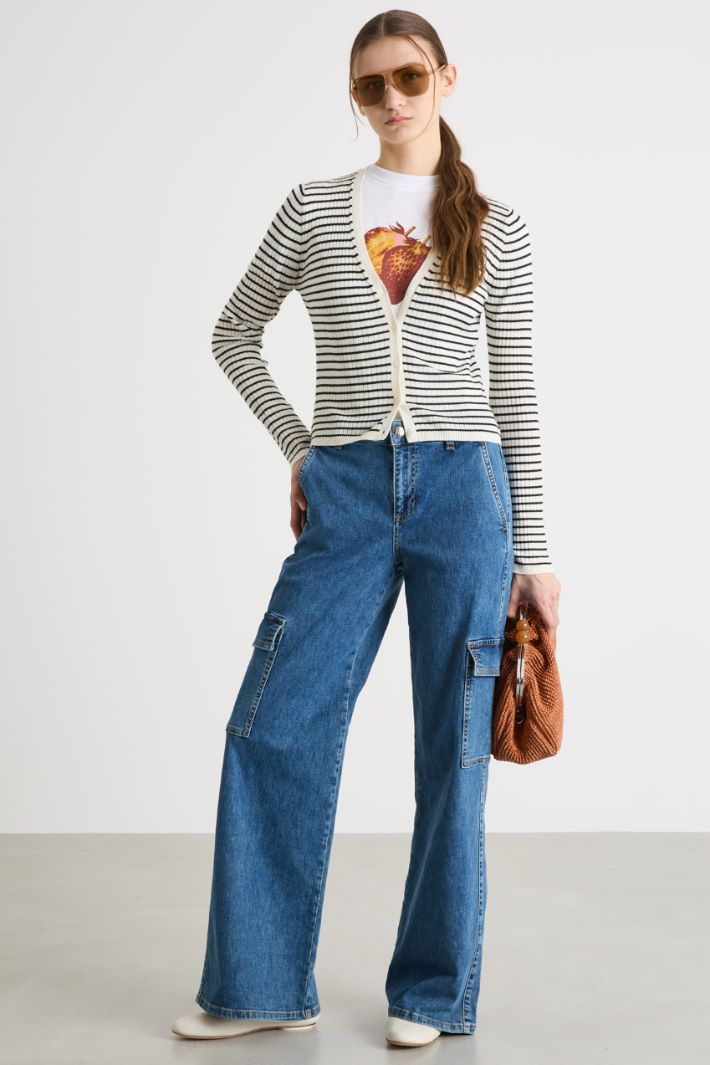 Slim-fit V-neck cardigan Intrend