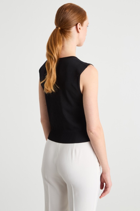 Gilet aderente in maglia