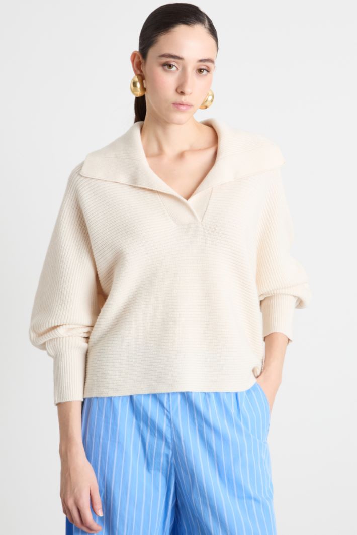 Oversized-Collar Jumper Intrend - 2