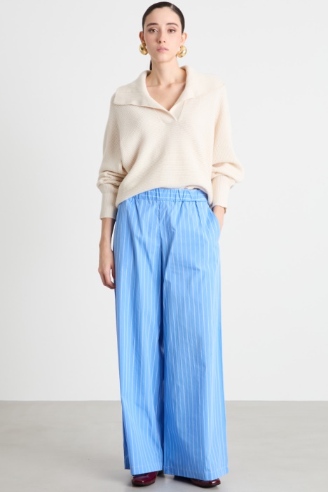 Oversized-Collar Jumper Intrend