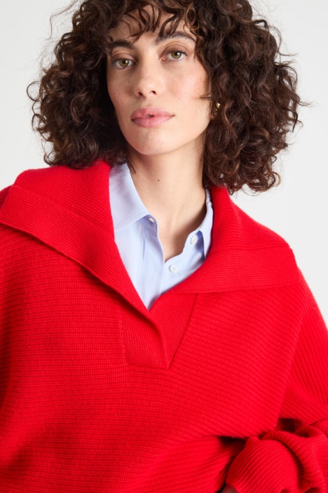 Maglia con maxi colletto