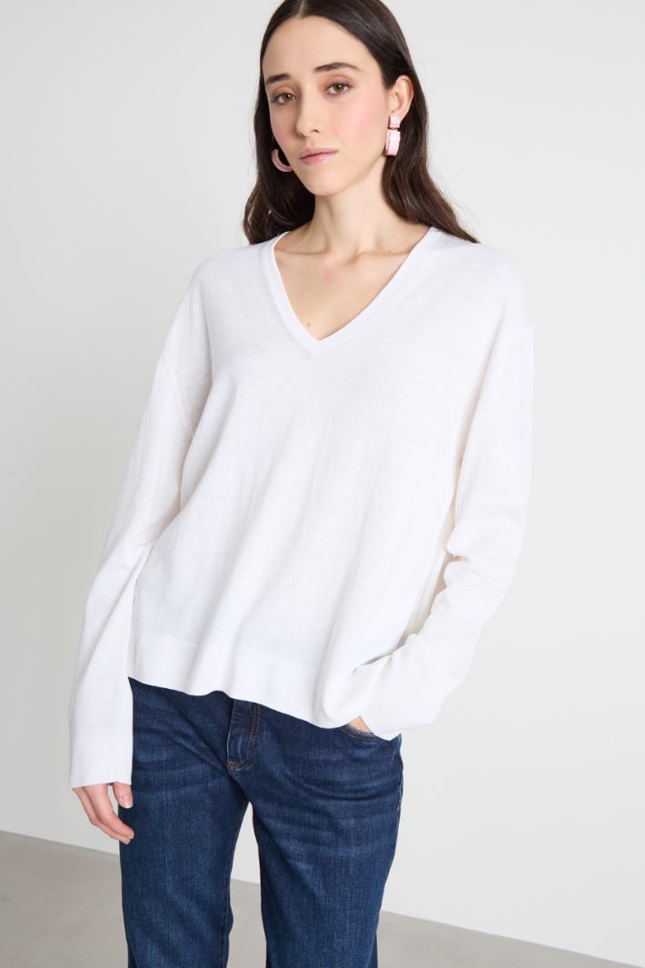 Maglia con scollo a V Intrend - 2