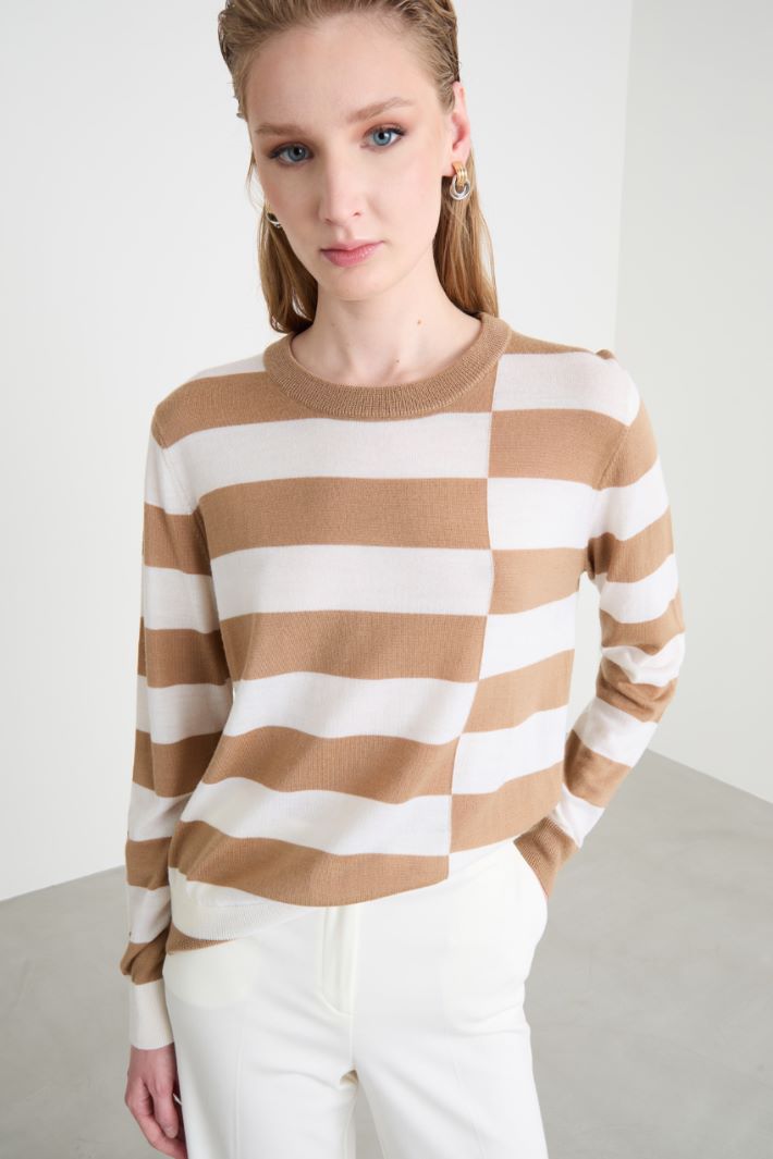 Round-neck jumper Intrend - 3