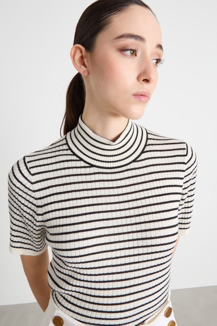 Short-sleeved polo neck Intrend - 3