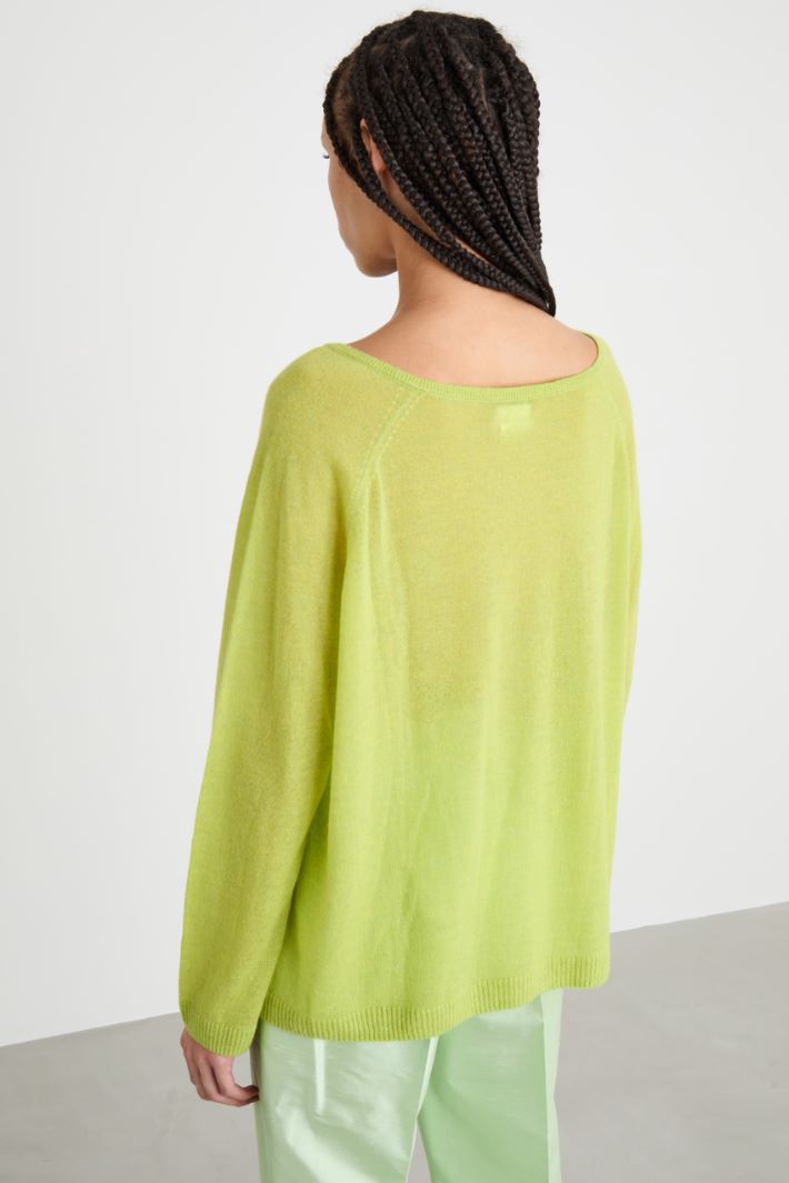 Wide V-neck jumper Intrend - 4