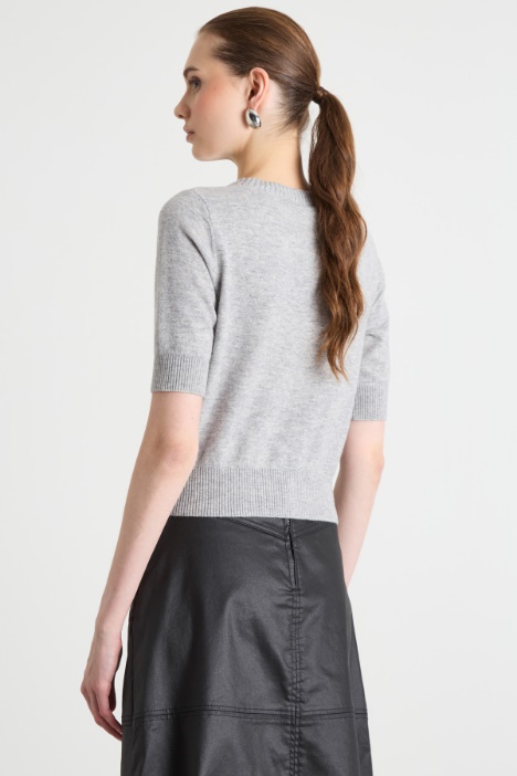 Maglia con ricami bijou