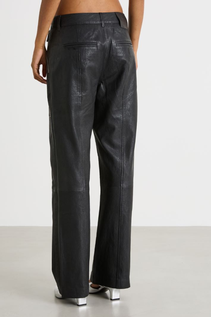 Topstitched leather trousers Intrend - 4