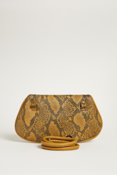 Clutch de napa acolchada