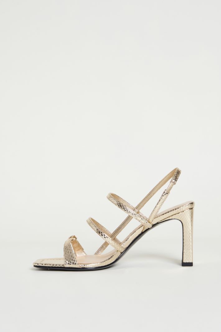 Metallic-finish sandals Intrend - 3