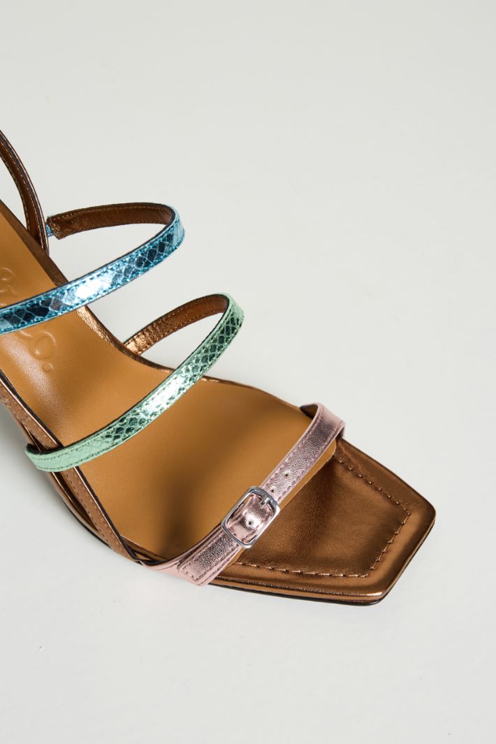 Metallic-finish sandals Intrend - 4