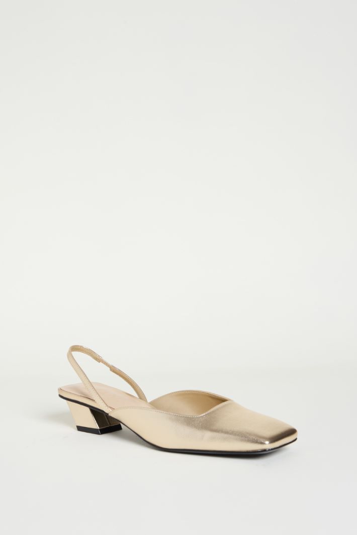 Laminated slingback mules Intrend - 2