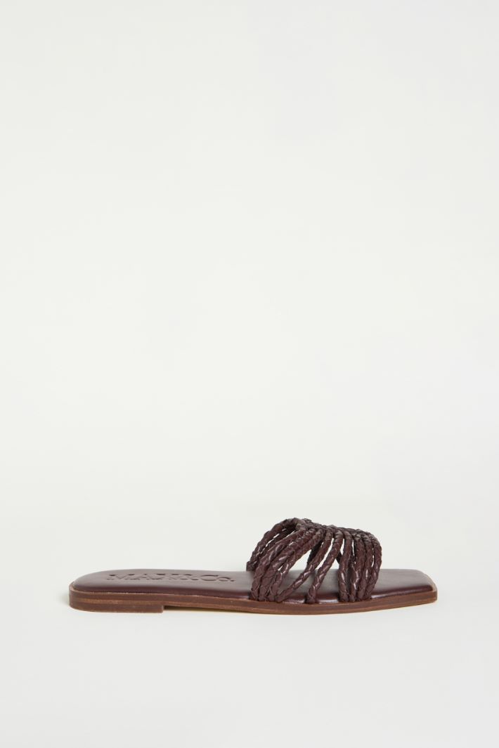 Woven nappa sandals Intrend
