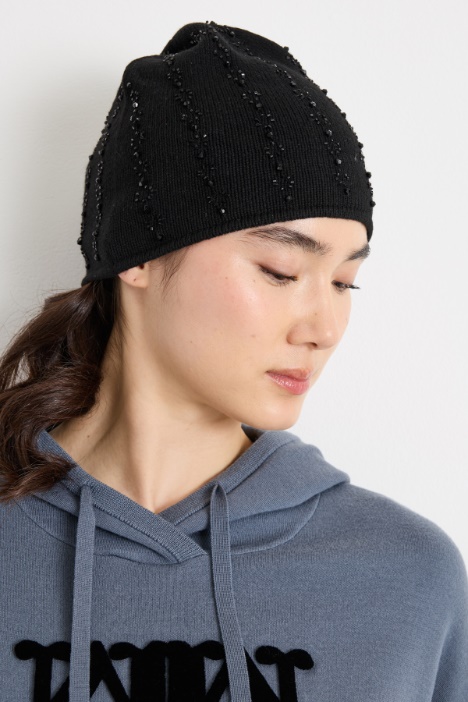 Bijou-Embroidered Beanie Intrend