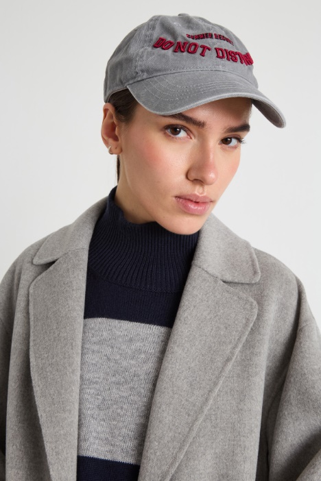 Embroidered baseball cap Intrend