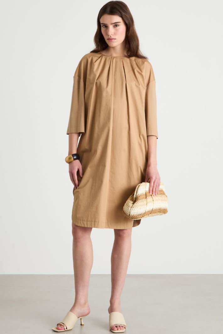Cocoon dress with stitched-down pleats Intrend