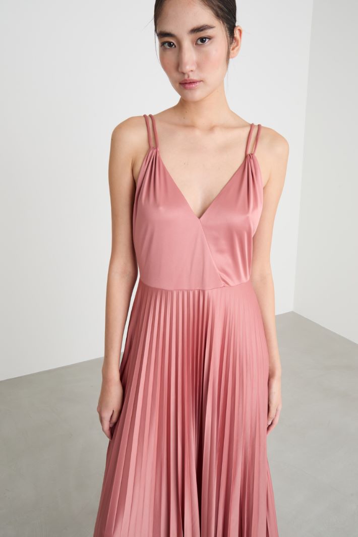 Plissé maxi dress Intrend - 3
