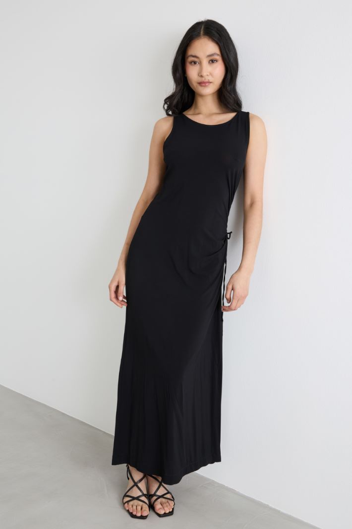 Abito aderente con cut-out Intrend - 2