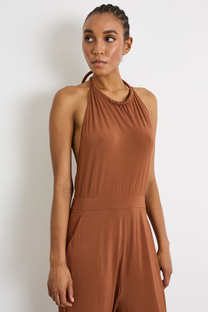Flowing halter neck jumpsuit Intrend - 3