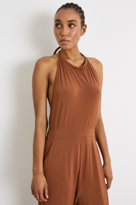 Tuta fluida con scollo all'americana