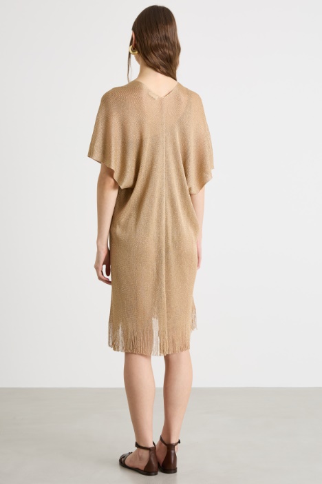 Vestido caftán con flecos