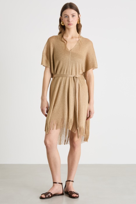 Vestido caftán con flecos