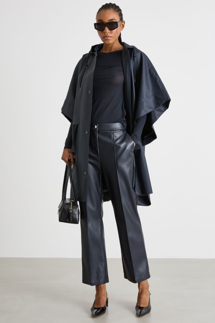 Technical fabric cape Intrend