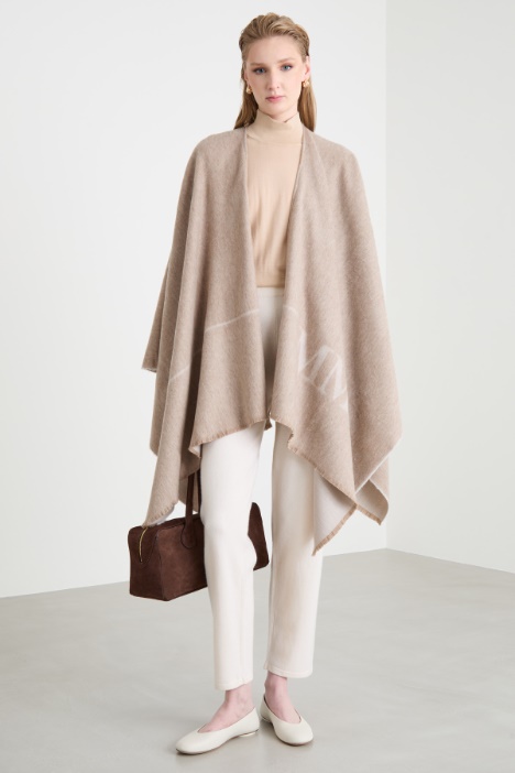 Patterned maxi poncho Intrend