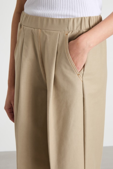 Bermuda con vita elasticizzata