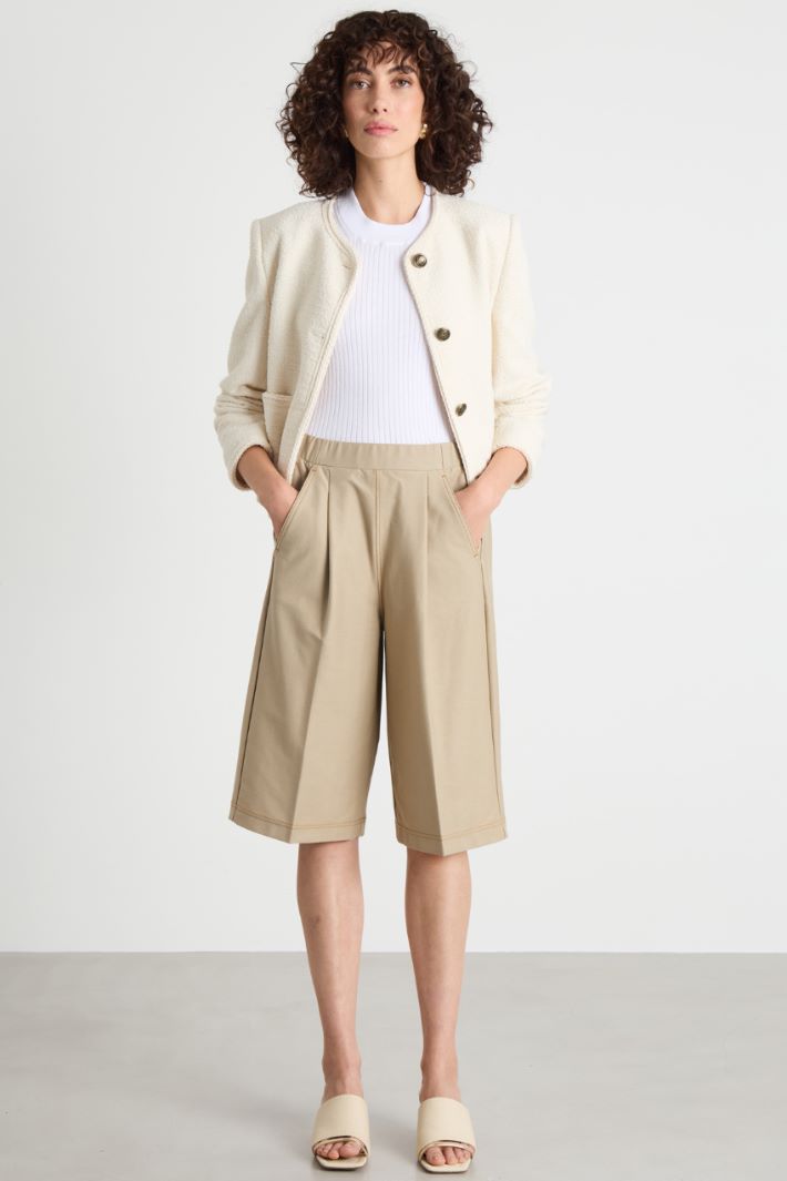 Elasticated-waist Bermuda shorts Intrend