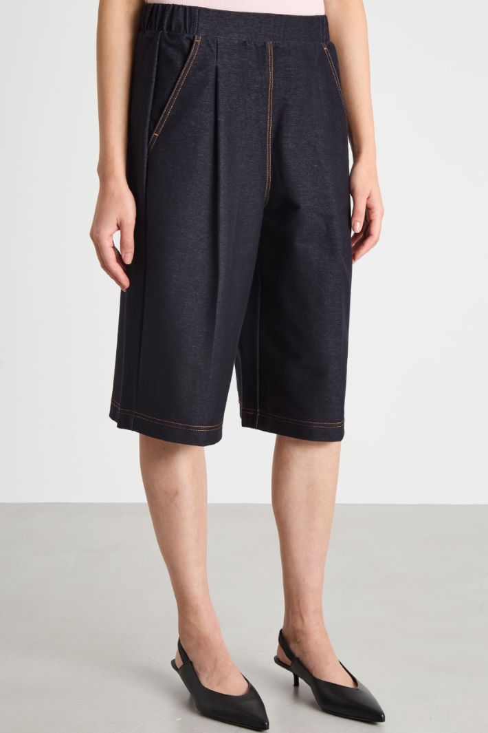 Elasticated-waist Bermuda shorts Intrend - 2