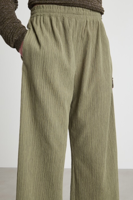 Pantalone dritto in jersey plissè