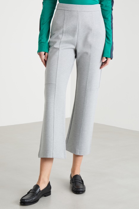 Pantalone con nervatura centrale