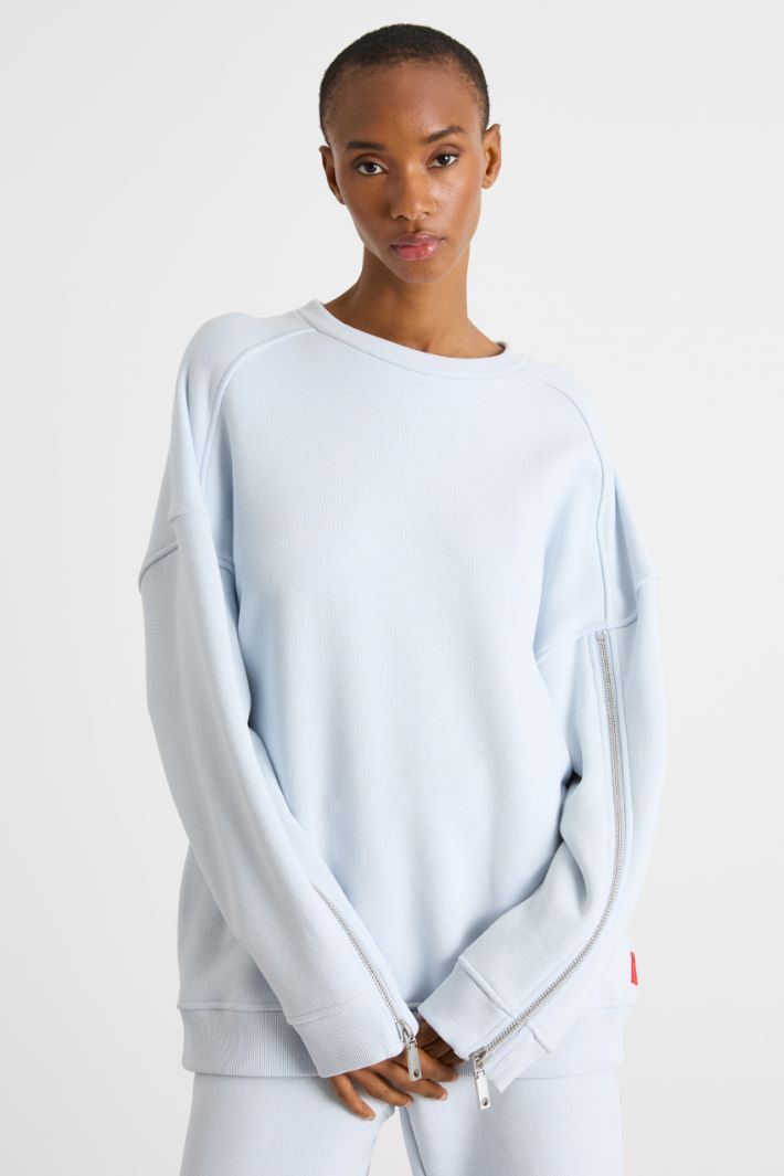 Zipped-sleeve oversized sweatshirt Intrend - 2
