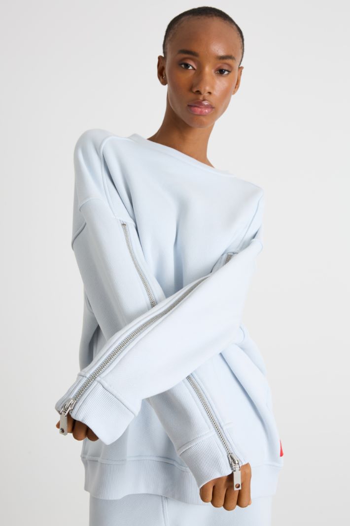 Zipped-sleeve oversized sweatshirt Intrend - 3